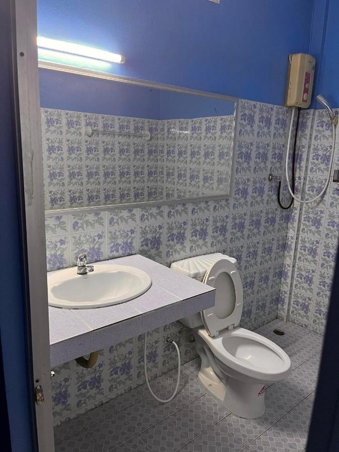 Metro Palace Szatun Kültér fotó